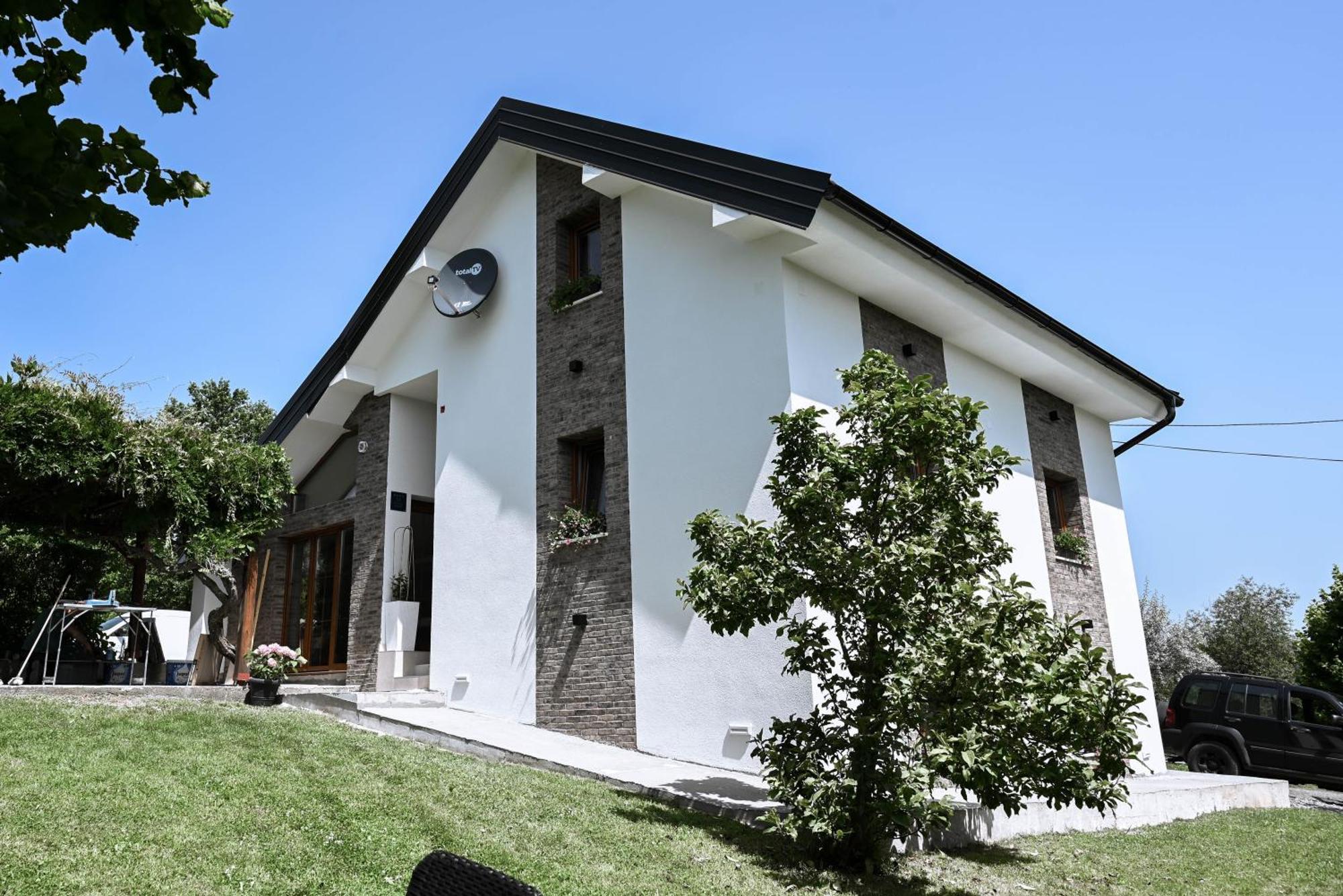 Villa House Wisteria Rakovica Esterno foto